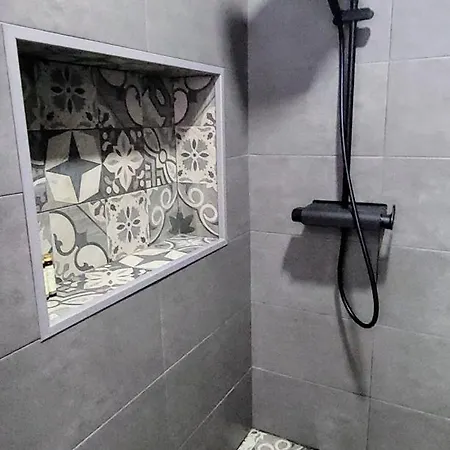Home4u Apartment
